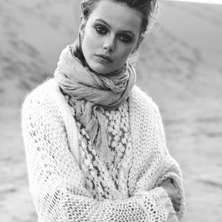 Frida Gustavsson wallpaper