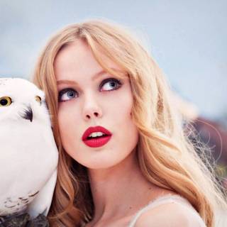 Frida Gustavsson wallpaper