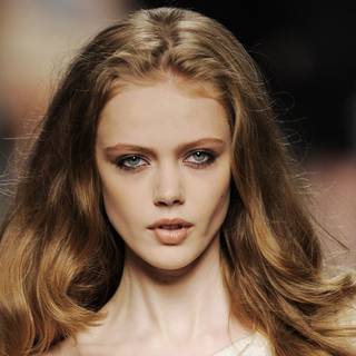 Frida Gustavsson wallpaper