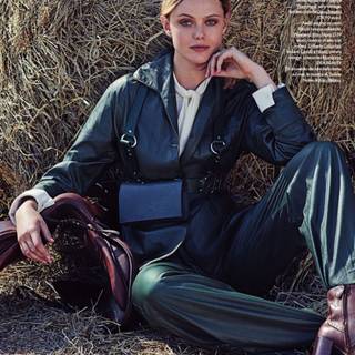 Frida Gustavsson wallpaper