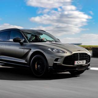 2023 Aston Martin DBX707 wallpaper