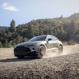 2023 Aston Martin DBX707 wallpaper