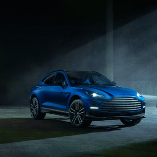 2023 Aston Martin DBX707 wallpaper