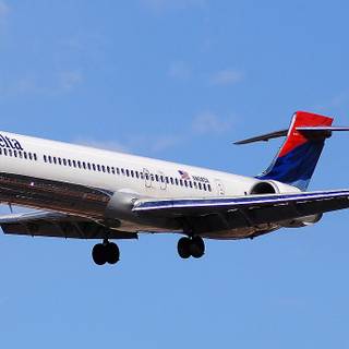 McDonnell Douglas MD-80 wallpaper