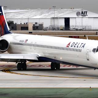 McDonnell Douglas MD-80 wallpaper