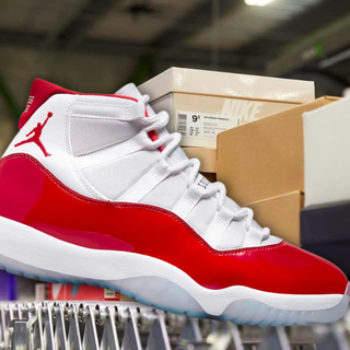 Cherry 11's wallpaper