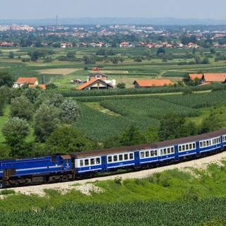 Summer train wallpaper