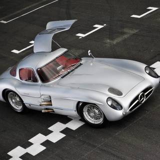 Mercedes 300 wallpaper