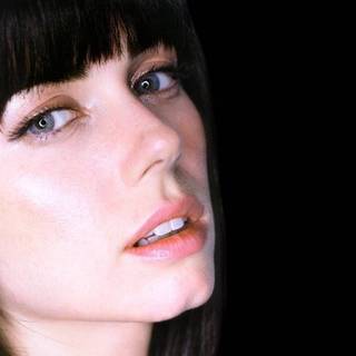 Mia Kirshner wallpaper