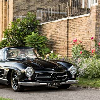 Mercedes 300 wallpaper