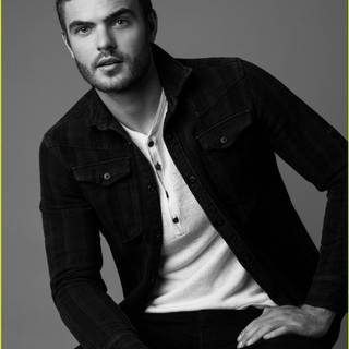 Alex Roe wallpaper