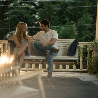 Jessica Rothe desktop wallpaper