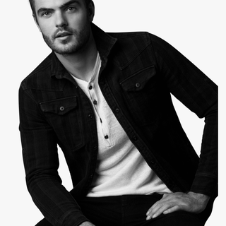 Alex Roe wallpaper