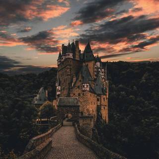 Hogwarts iPhone 4k wallpaper