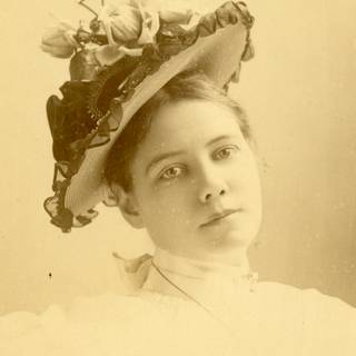 Nellie Bly wallpaper