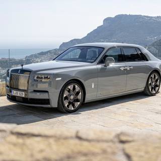 Rolls-Royce PHANTOM 2023 wallpaper
