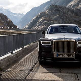 Rolls-Royce PHANTOM 2023 wallpaper