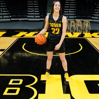 Caitlin Clark wallpaper