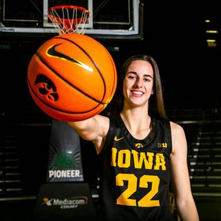 Caitlin Clark wallpaper