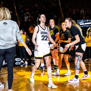 Caitlin Clark wallpaper