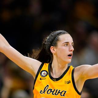 Caitlin Clark wallpaper