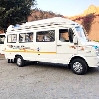 Tempo Traveller wallpaper