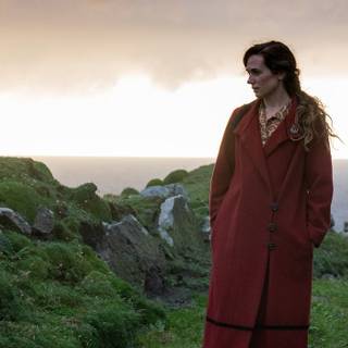 Kerry Condon wallpaper