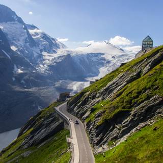 Mountainside wallpaper