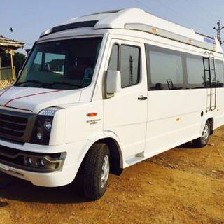 Tempo Traveller wallpaper