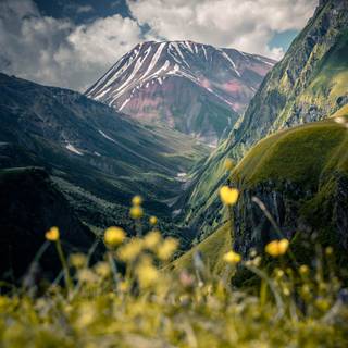 Mountainside wallpaper