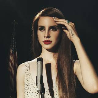 Paradise Lana del Rey desktop wallpaper