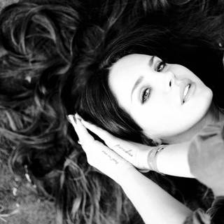 Paradise Lana del Rey desktop wallpaper