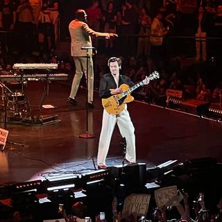 Harry Styles desktop Love On Tour wallpaper