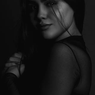 Dark girl 4k Android wallpaper