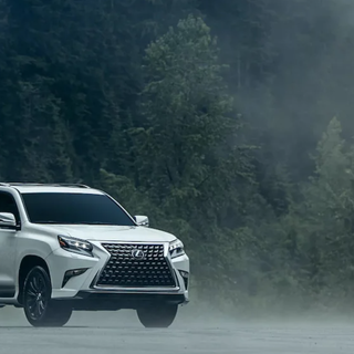 Lexus GX 2024 wallpaper