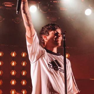 Louis Tomlinson iPhone wallpaper