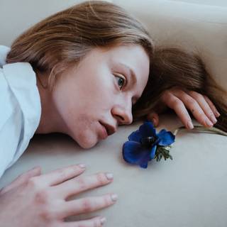 Straight face wallpaper