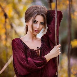 Straight face wallpaper