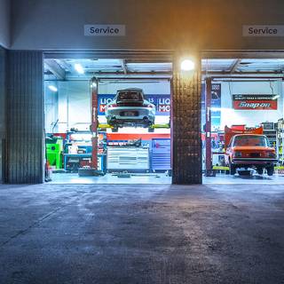 Auto repair wallpaper