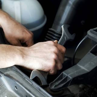 Auto repair wallpaper