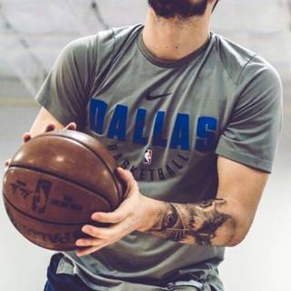 Luka Doncic 2023 iPhone wallpaper