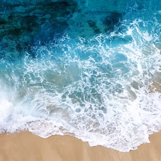 Preppy summer ocean waves wallpaper