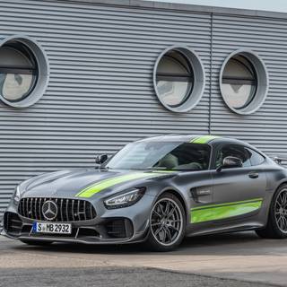 Mercedes-AMG GT R Pro wallpaper
