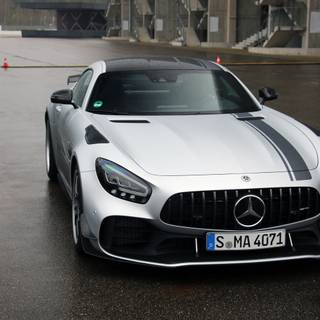 Mercedes-AMG GT R Pro wallpaper