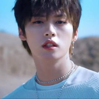 Lee Know PC wallpaper