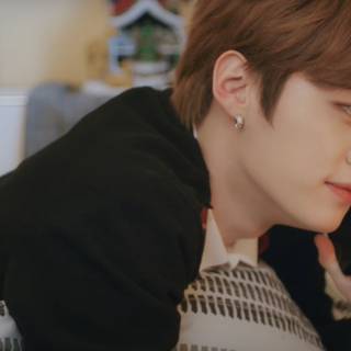 Lee Know PC wallpaper