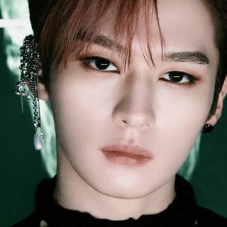 Lee Know PC wallpaper