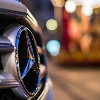 Mercedes symbol wallpaper