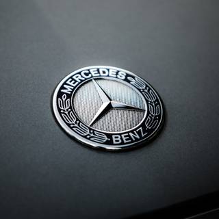 Mercedes symbol wallpaper