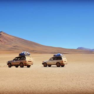 Desert cars 4k wallpaper